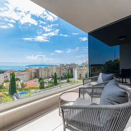 Luxury Adria Sea & Mountain View شقة