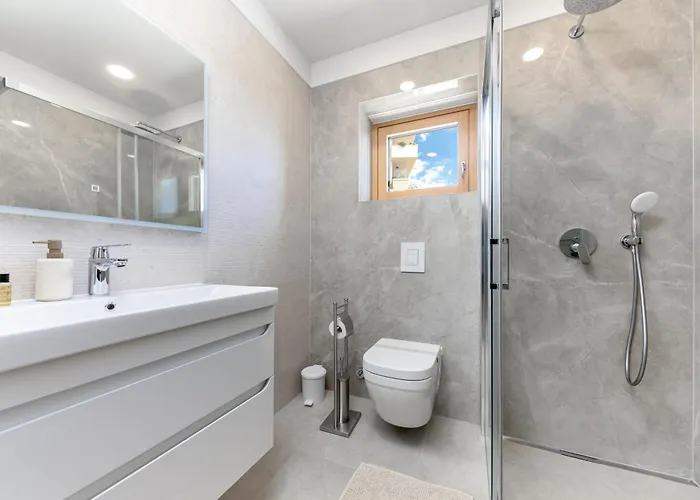 Apartman Luxury Adria - Sea & Mountain View, Whirlpool And Free Parking *