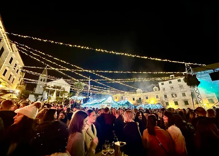 Apartman Luxury Adria - Sea & Mountain View, Whirlpool And Free Parking Makarska